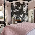Resort Castle 4*
