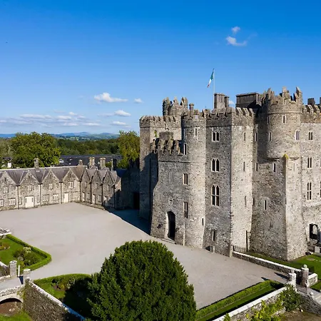 Castle Ośrodek wypoczynkowy 4*