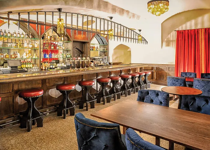 Castle Курортный комплекс 4*